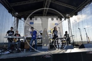 Beograd, 8. maja 2016.- Nastup grupe Master Blaster na Savskom setalistu, na Kalemegdanu.  EU info centar i Delegacija Evropske unije u Srbiji organizuju besplatan koncert vise rok bendova, povodom obelezavanja Dana Evrope, 9. maja. FOTO TANJUG/ ZORAN ZESTIC/ nr